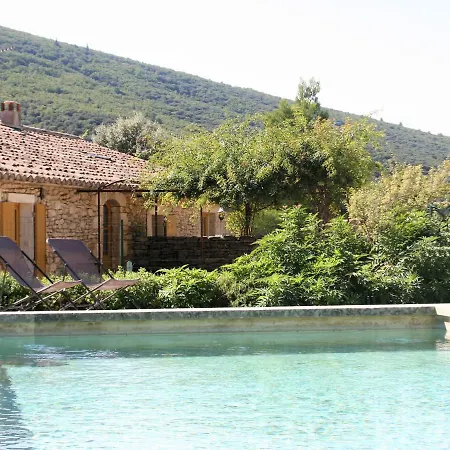 Stylish House With Heated Pool In * Lacoste (Vaucluse)