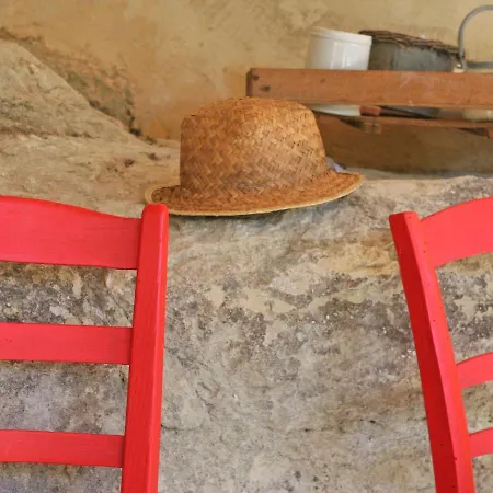 Stylish House With Heated Pool In * Lacoste (Vaucluse)