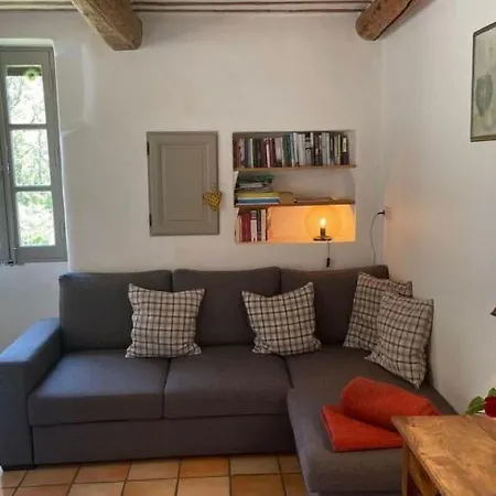 Dom wakacyjny Stylish House With Heated Pool In